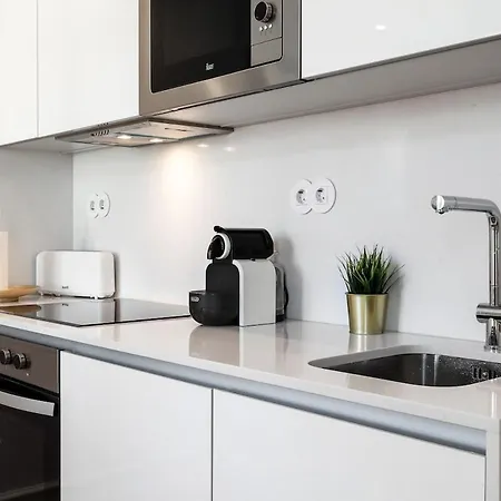 Beautiful 2 Bedroom With Views In Rua Augusta Appartamento Lisbona