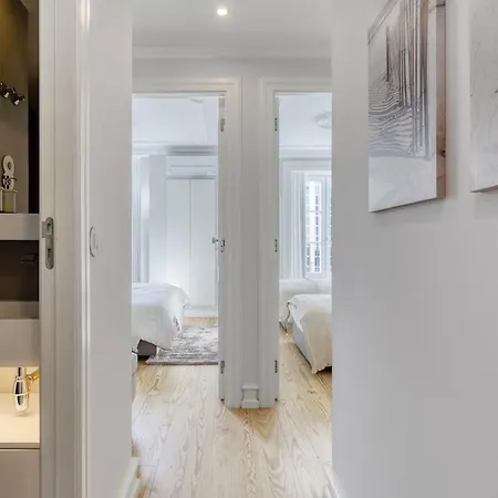 Lisbon, Stylish & Central 2-Bedroom Apartment On Rua Augusta Lisboa